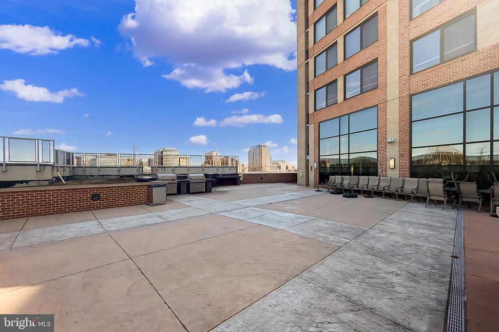 2451 MIDTOWN AVENUE 109