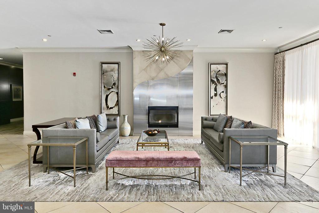 2451 MIDTOWN AVENUE 109