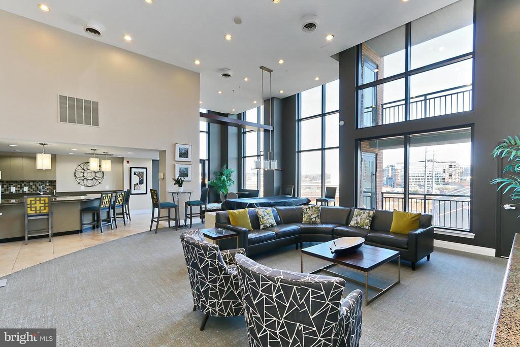 2451 MIDTOWN AVENUE 109