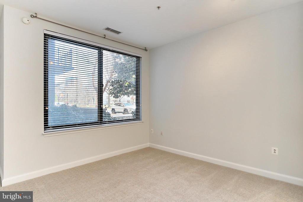 2451 MIDTOWN AVENUE 109