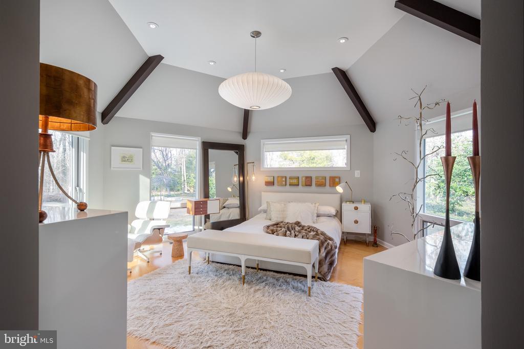 2202 POPKINS LANE