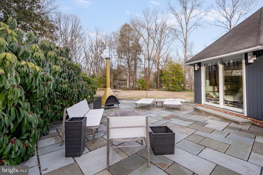 2202 POPKINS LANE