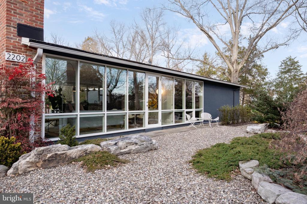 2202 POPKINS LANE