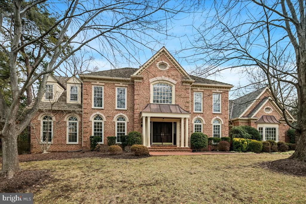 3712 WASHINGTON WOODS DRIVE