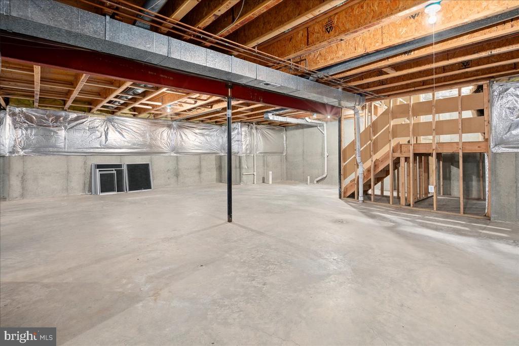 3712 WASHINGTON WOODS DRIVE