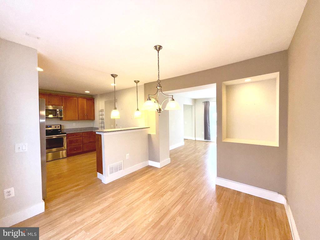 5817 WOOD POPPY COURT