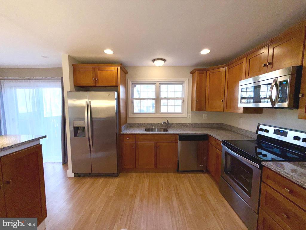 5817 WOOD POPPY COURT