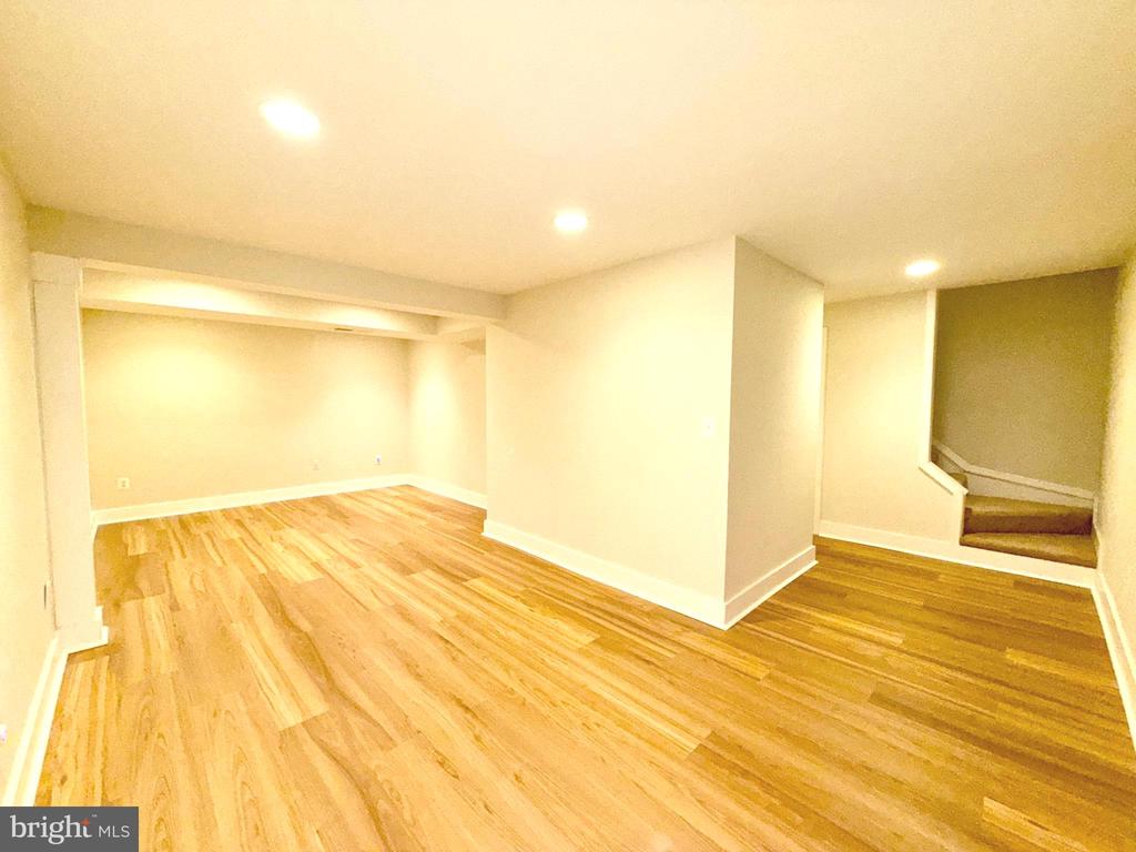5817 WOOD POPPY COURT