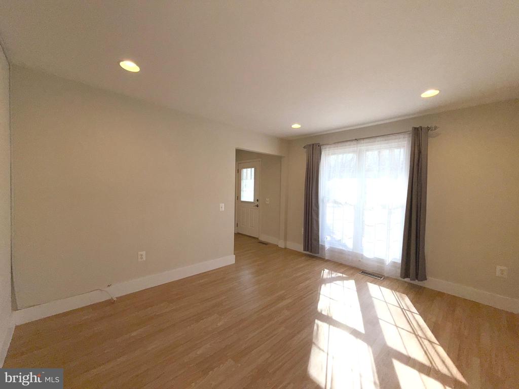 5817 WOOD POPPY COURT