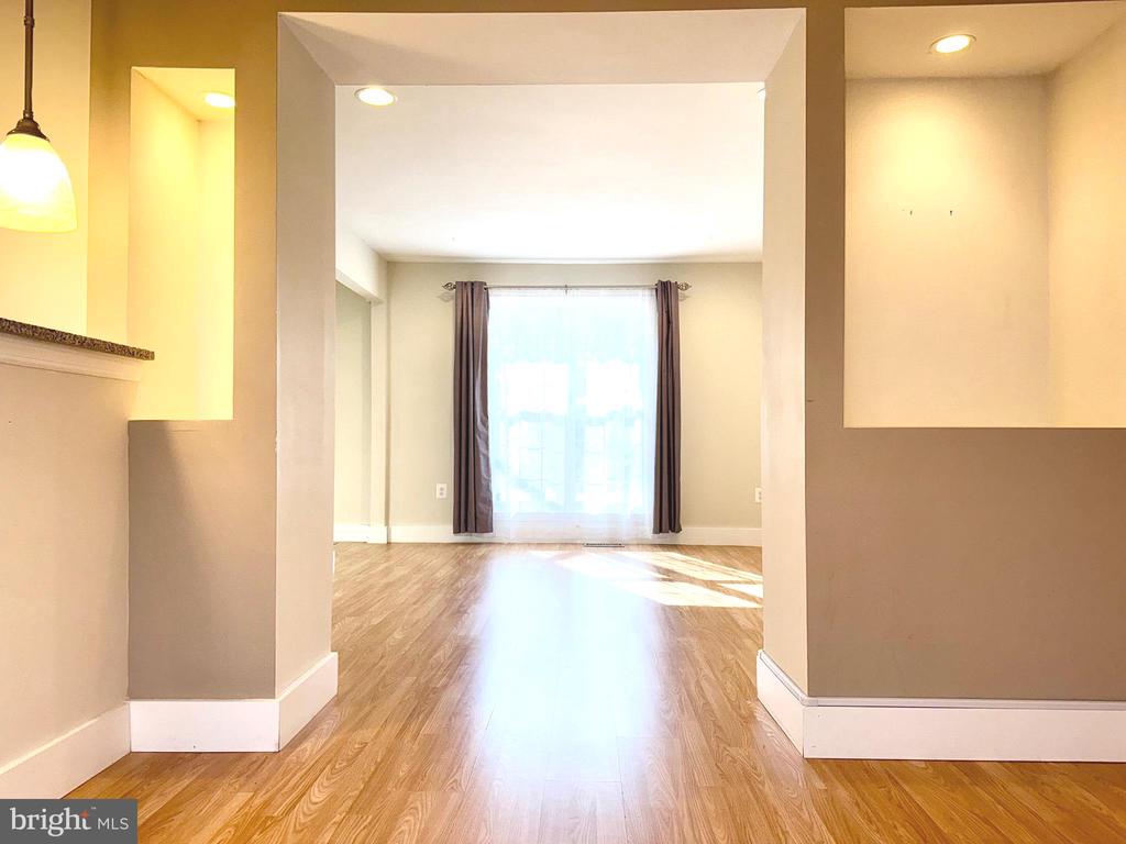 5817 WOOD POPPY COURT
