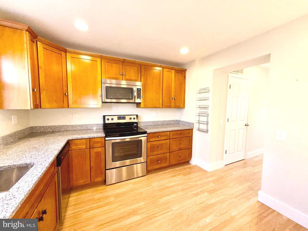 5817 WOOD POPPY COURT