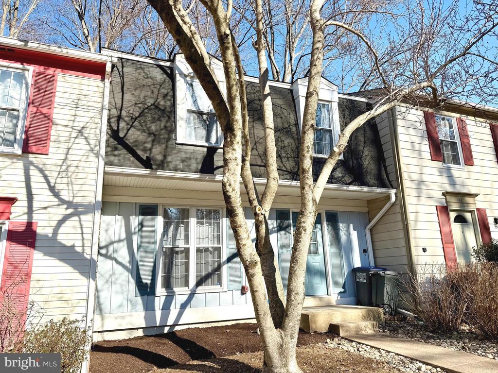 5817 WOOD POPPY COURT