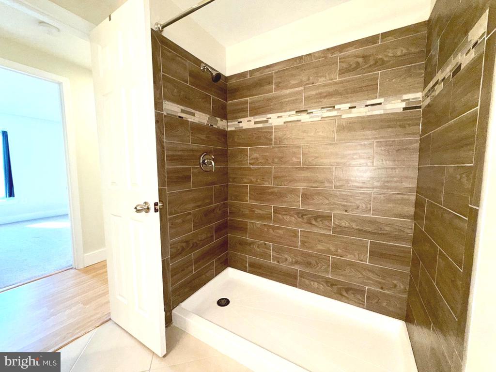 5817 WOOD POPPY COURT