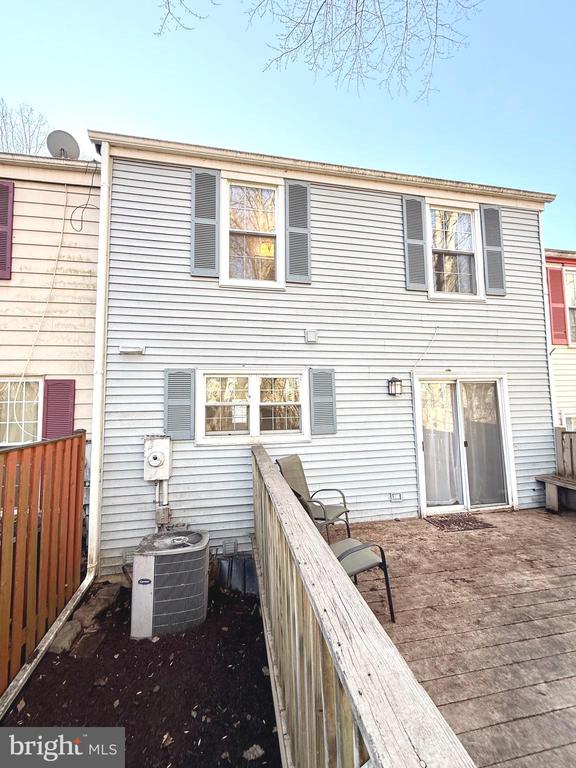 5817 WOOD POPPY COURT