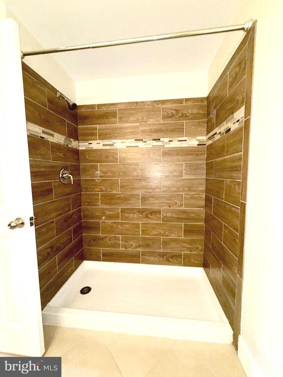 5817 WOOD POPPY COURT