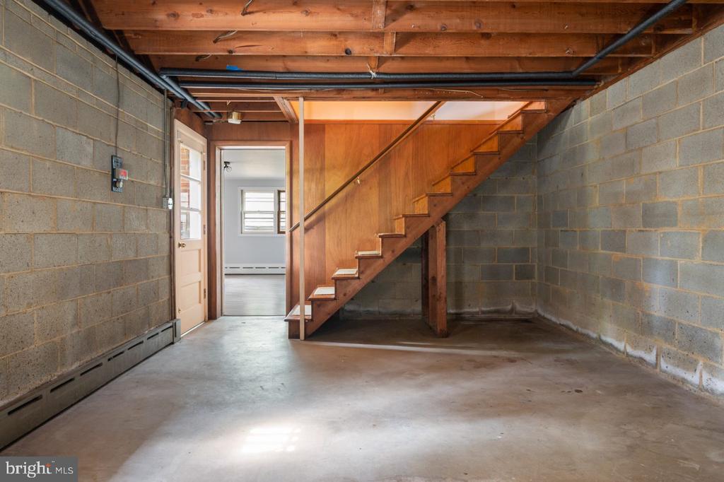 3129 GLEN CARLYN ROAD