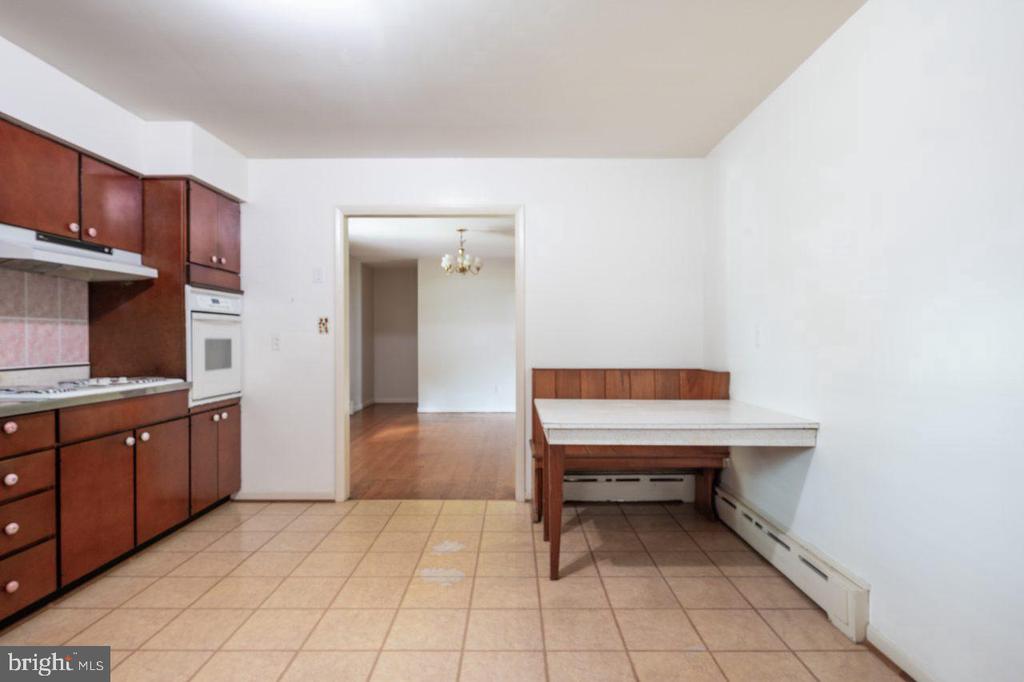 3129 GLEN CARLYN ROAD