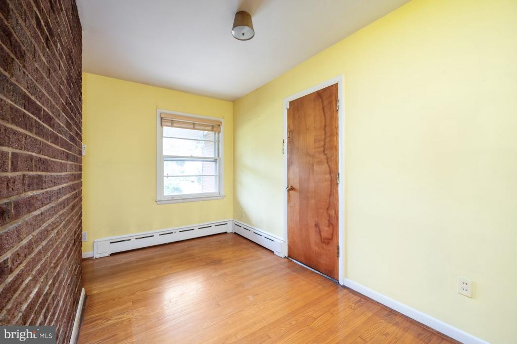 3129 GLEN CARLYN ROAD
