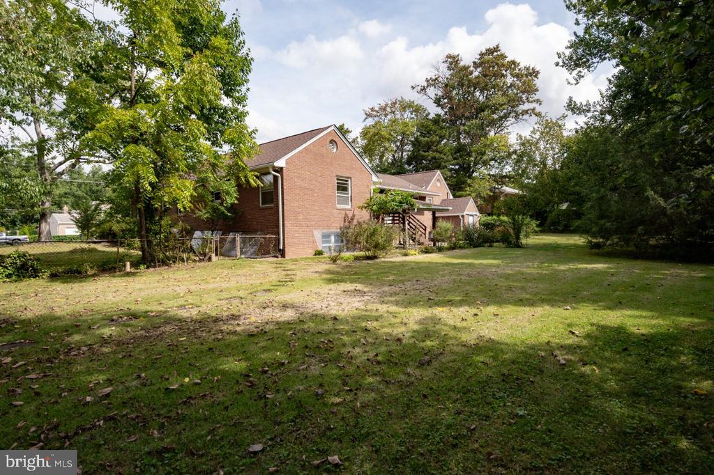 3129 GLEN CARLYN ROAD