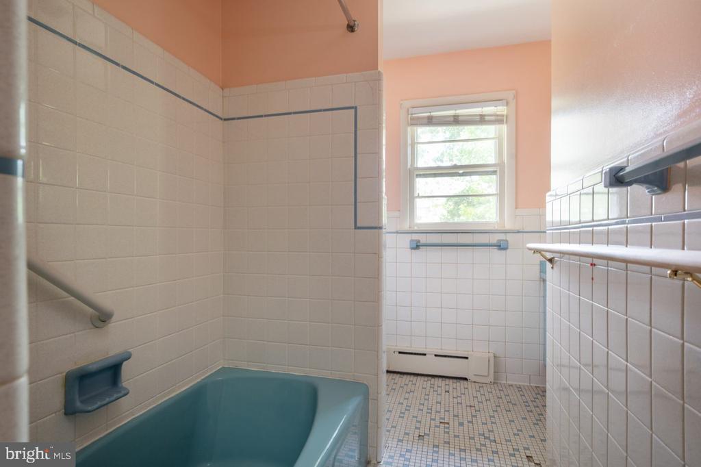 3129 GLEN CARLYN ROAD