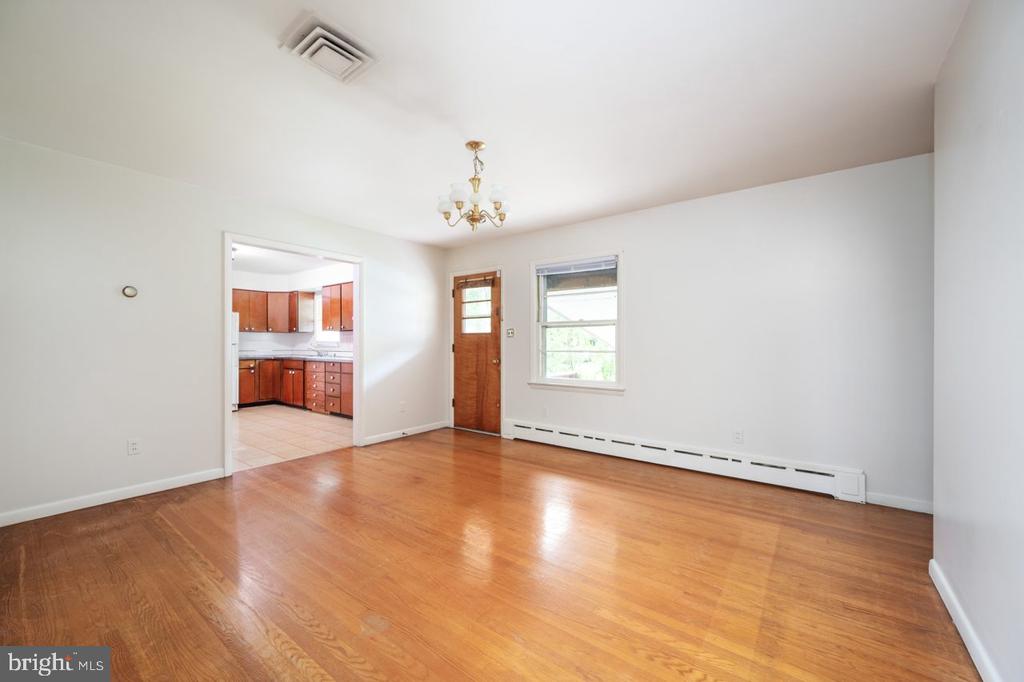 3129 GLEN CARLYN ROAD