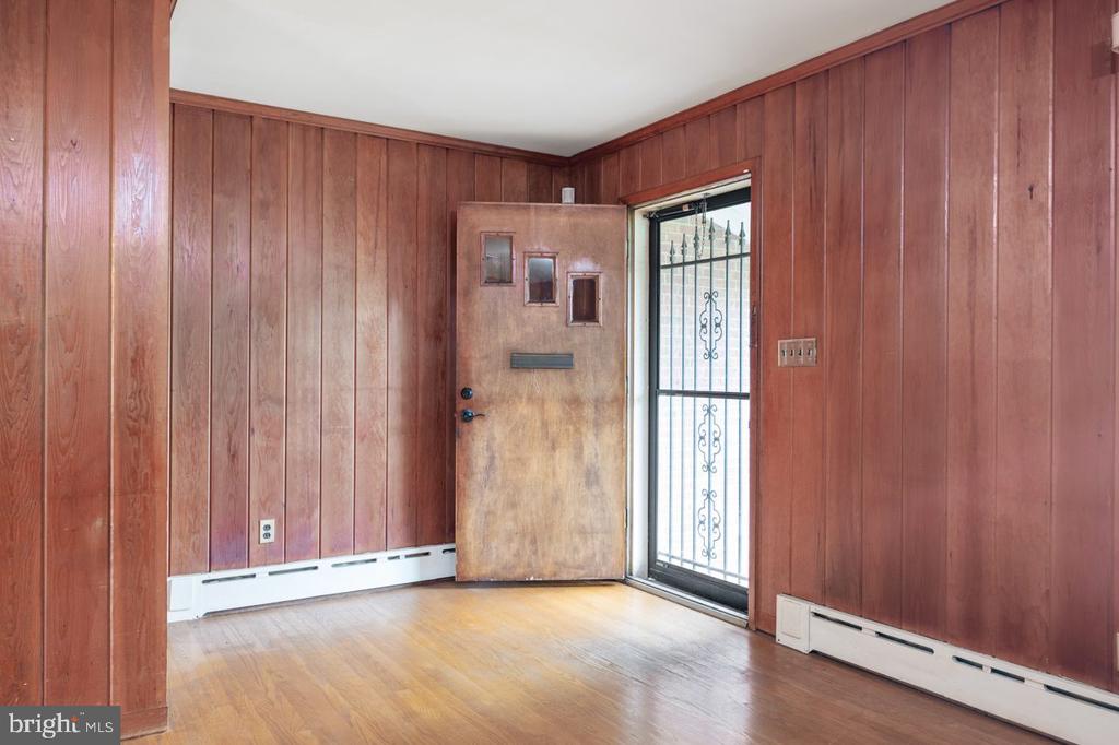 3129 GLEN CARLYN ROAD