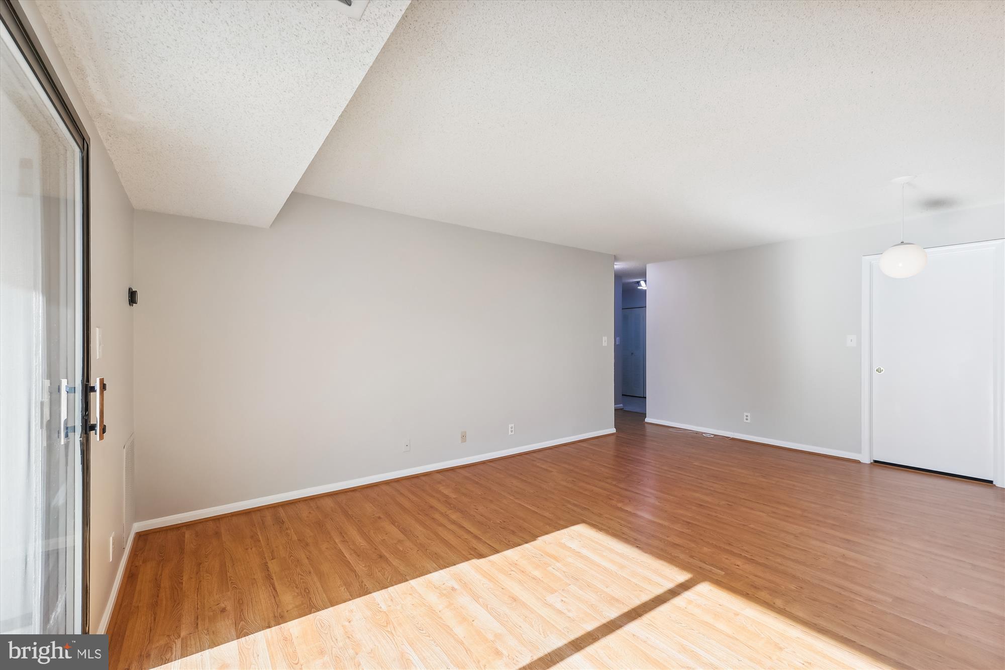 3800 POWELL LN #525