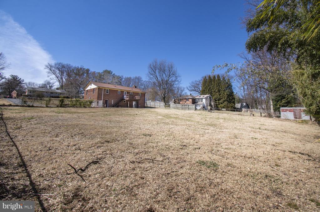 3005 SAYRE ROAD