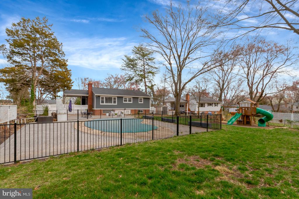 8512 WAGON WHEEL ROAD