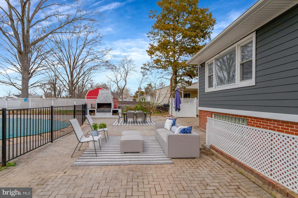8512 WAGON WHEEL ROAD