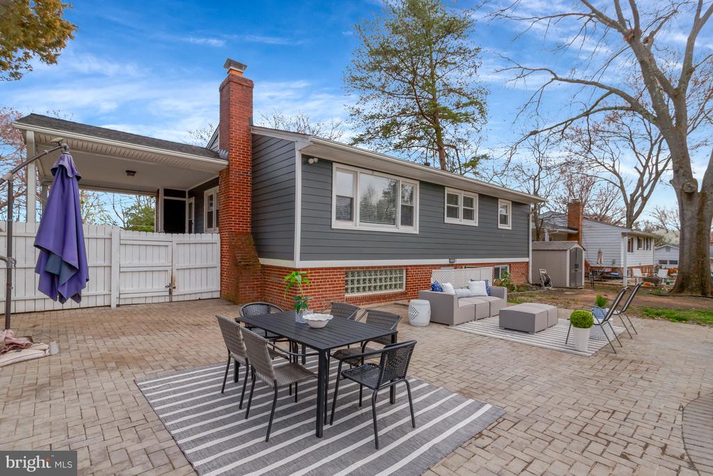 8512 WAGON WHEEL ROAD