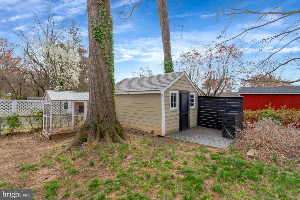 8512 WAGON WHEEL ROAD