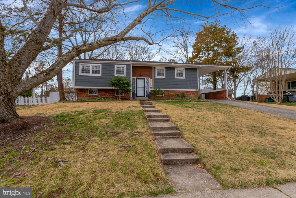 8512 WAGON WHEEL ROAD