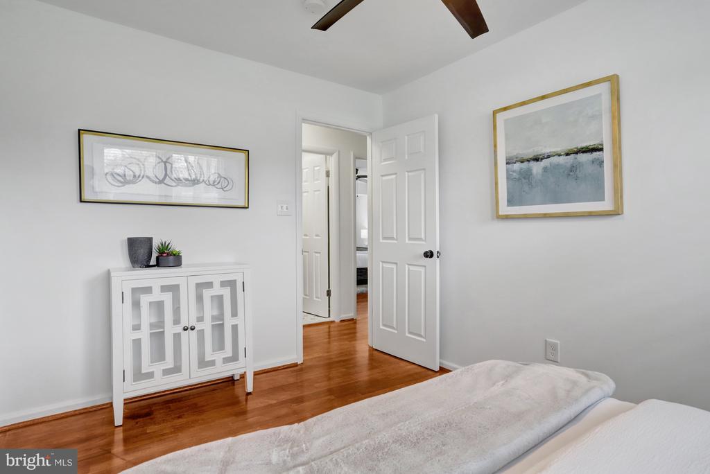 8512 WAGON WHEEL ROAD