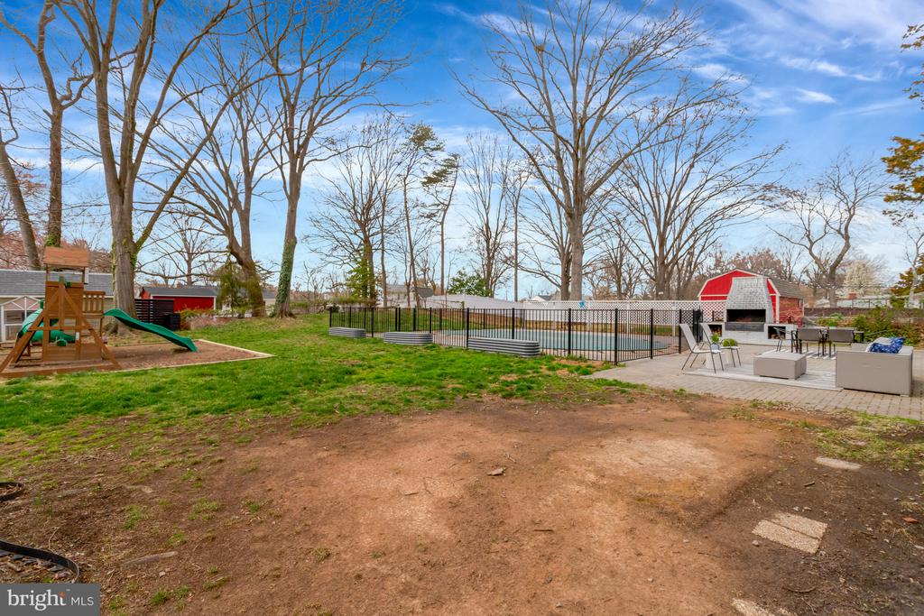 8512 WAGON WHEEL ROAD