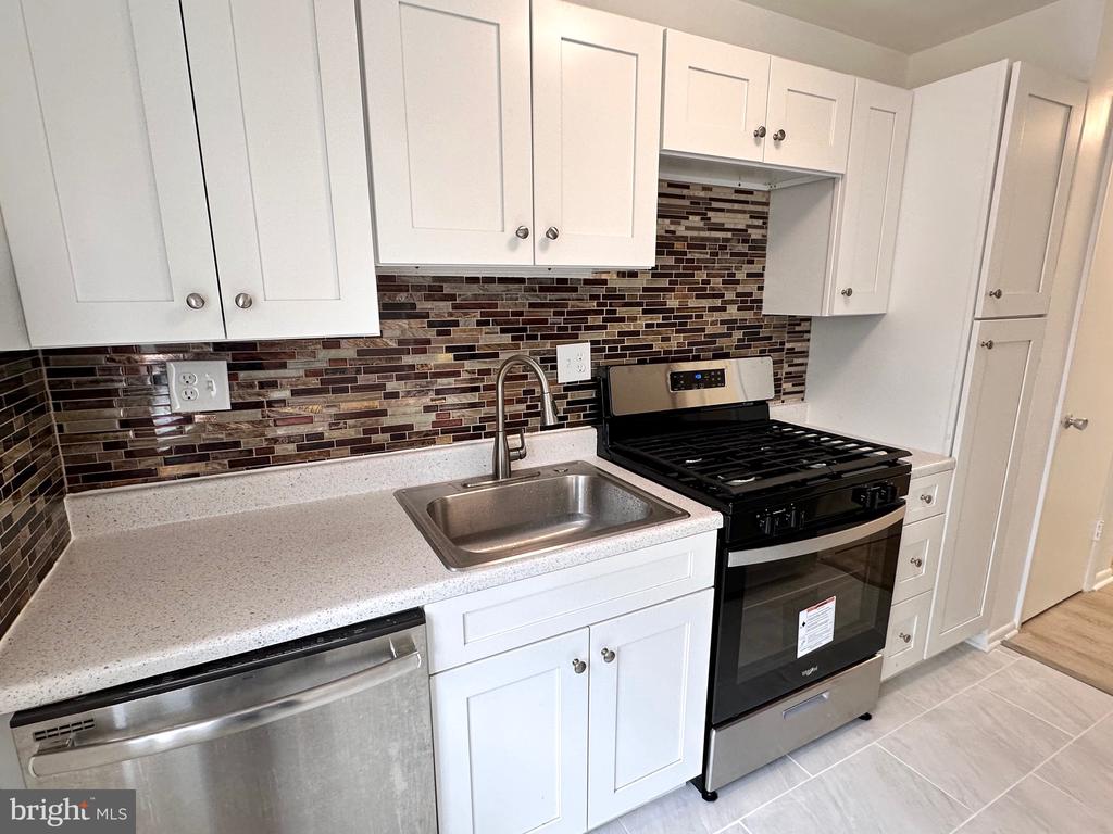4114 MANGALORE DRIVE 302