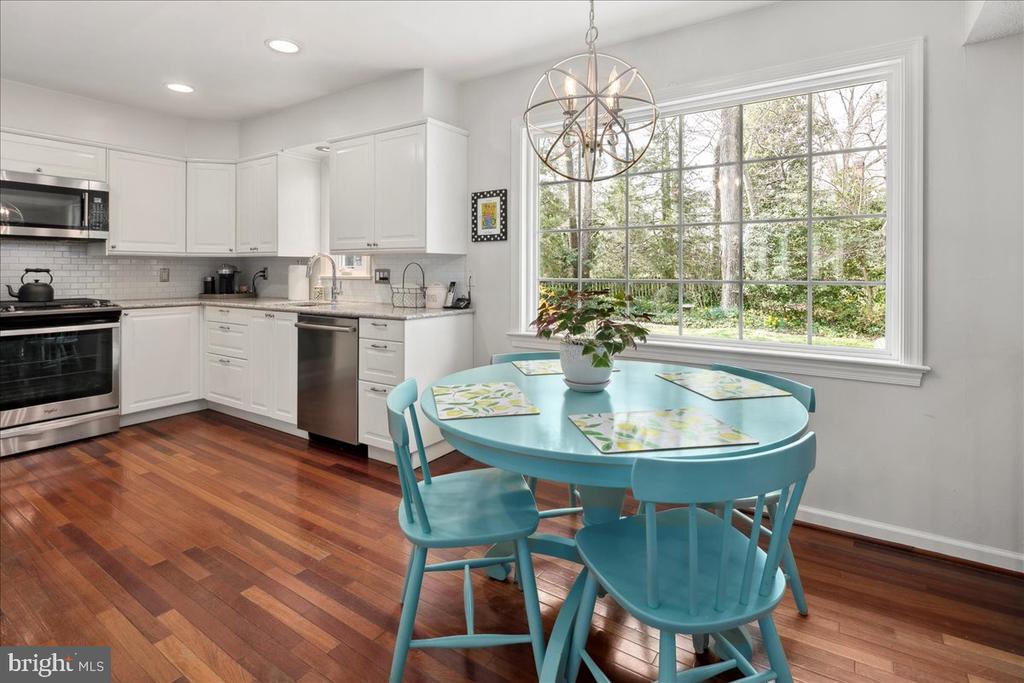 3718 CARRIAGE HOUSE COURT
