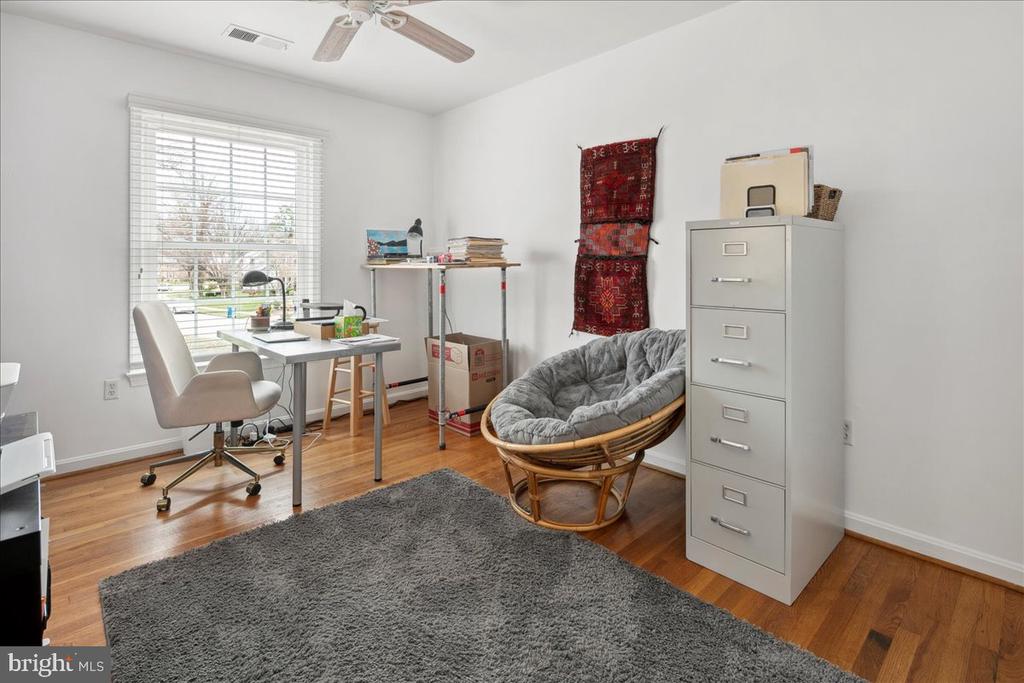 3718 CARRIAGE HOUSE COURT