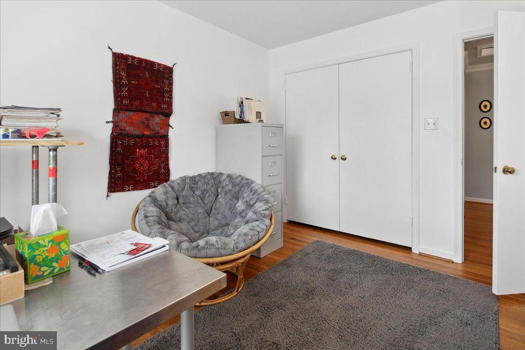 3718 CARRIAGE HOUSE COURT