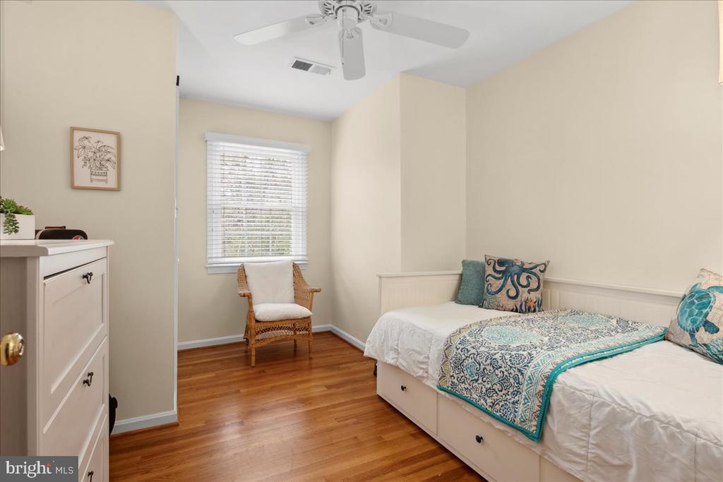 3718 CARRIAGE HOUSE COURT