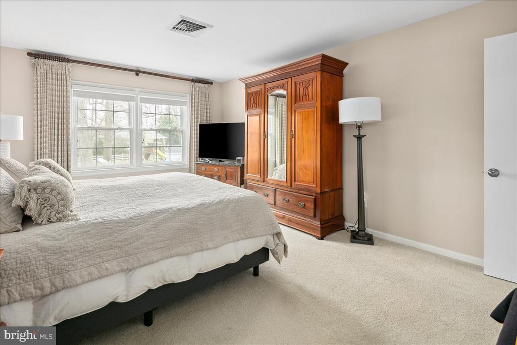 3801 DENSMORE COURT