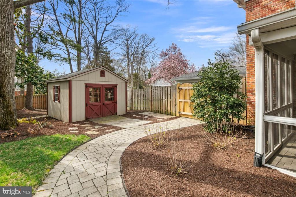 3801 DENSMORE COURT