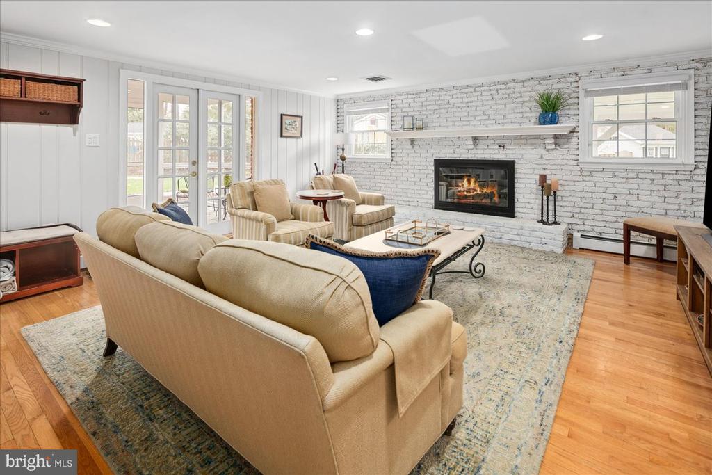 3801 DENSMORE COURT