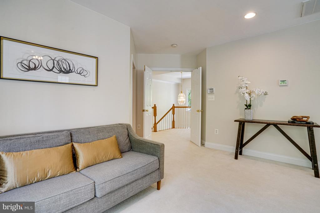8043 WINSTEAD MANOR LANE