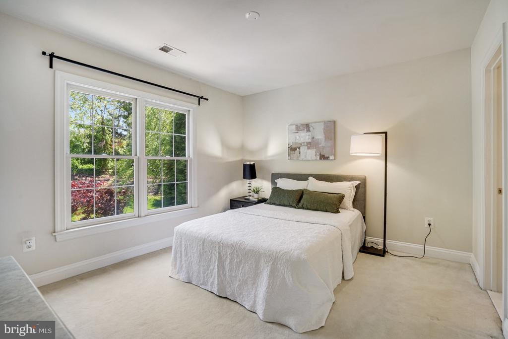 8043 WINSTEAD MANOR LANE