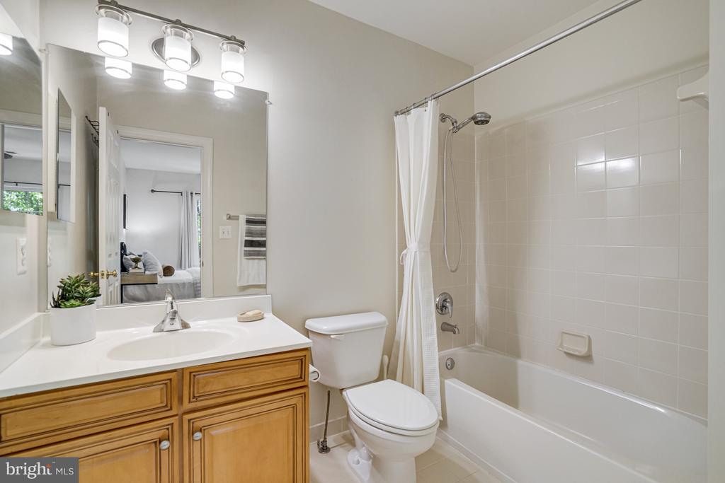 8043 WINSTEAD MANOR LANE