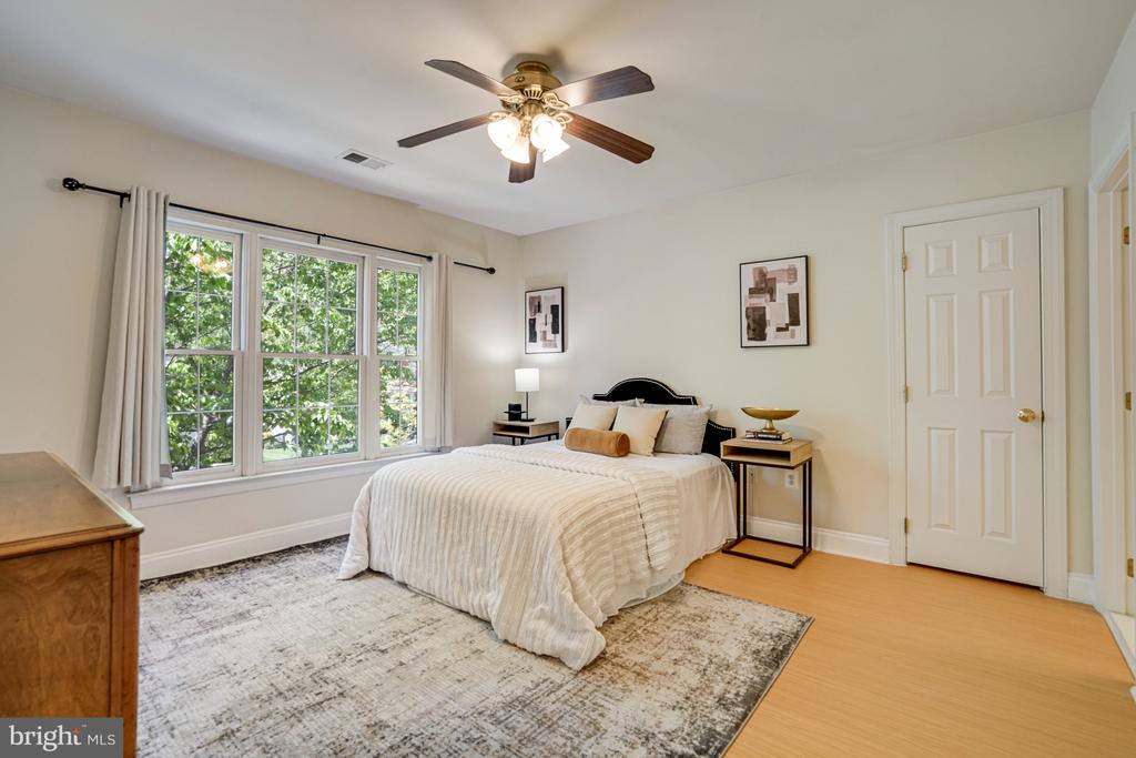 8043 WINSTEAD MANOR LANE