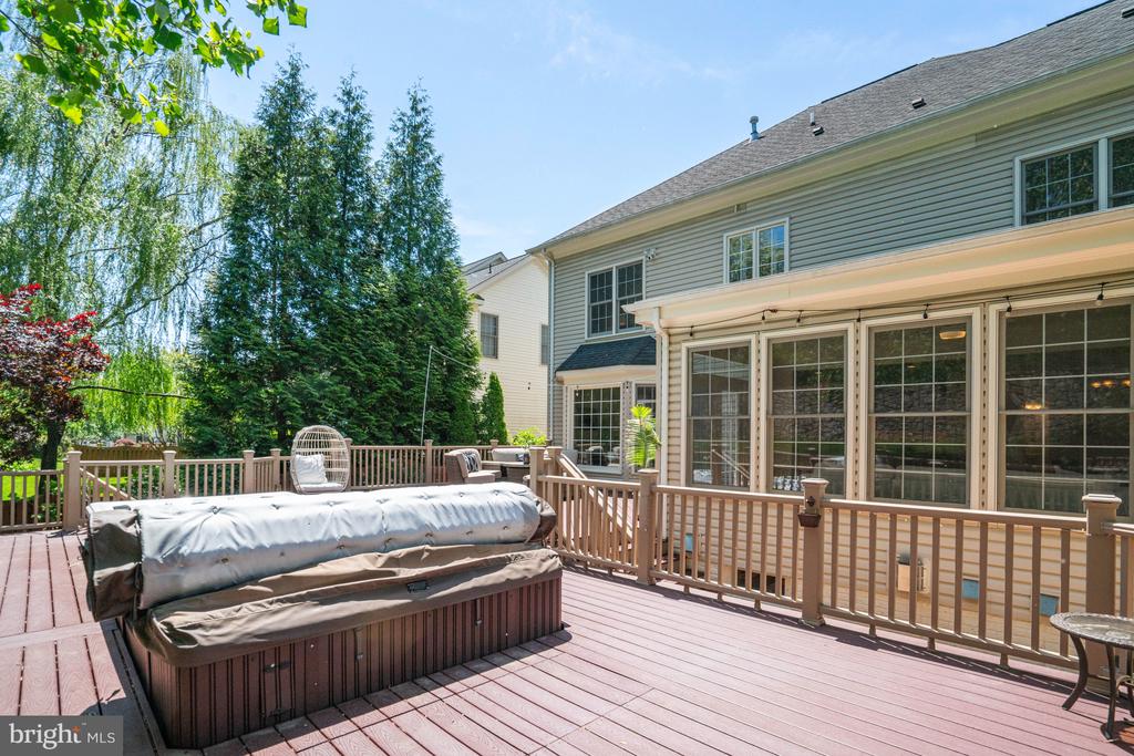 8043 WINSTEAD MANOR LANE