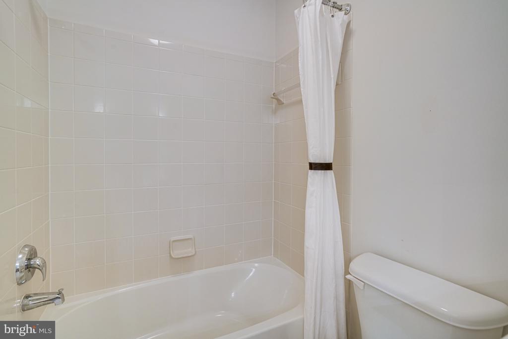 8043 WINSTEAD MANOR LANE