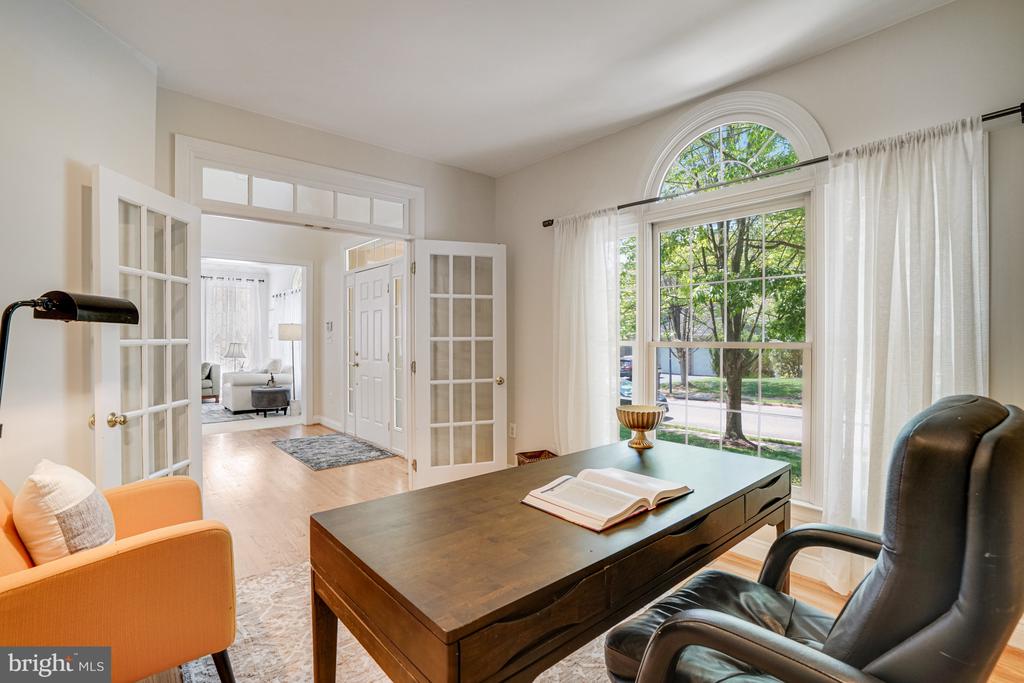 8043 WINSTEAD MANOR LANE